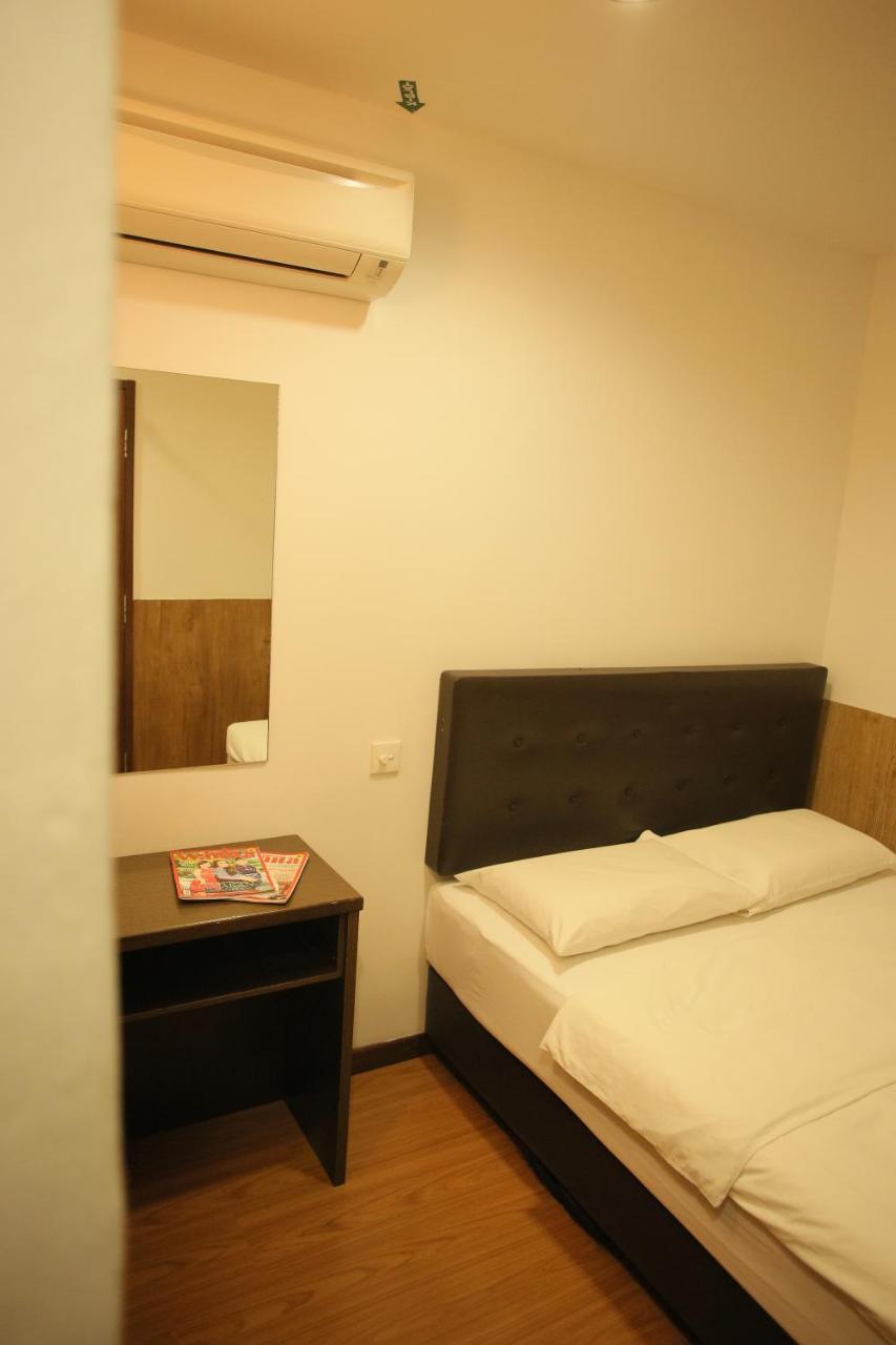 N K Hotel Muar Exterior photo